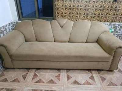 Elegant Beige Velvet Sofa for Sale - Excellent Condition"