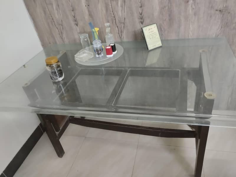 Glasstop Table 1
