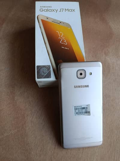 Samsung Galaxy J7 Max – Full Box, Good Condition