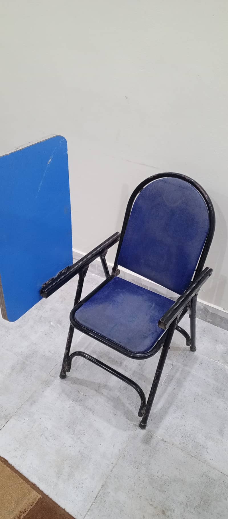 Study table for kids 1