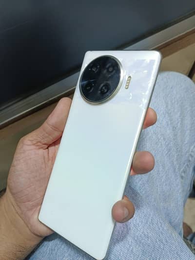 Tecno spark 20 pro + 8/256