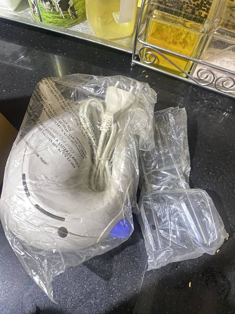 Hand mixer 1