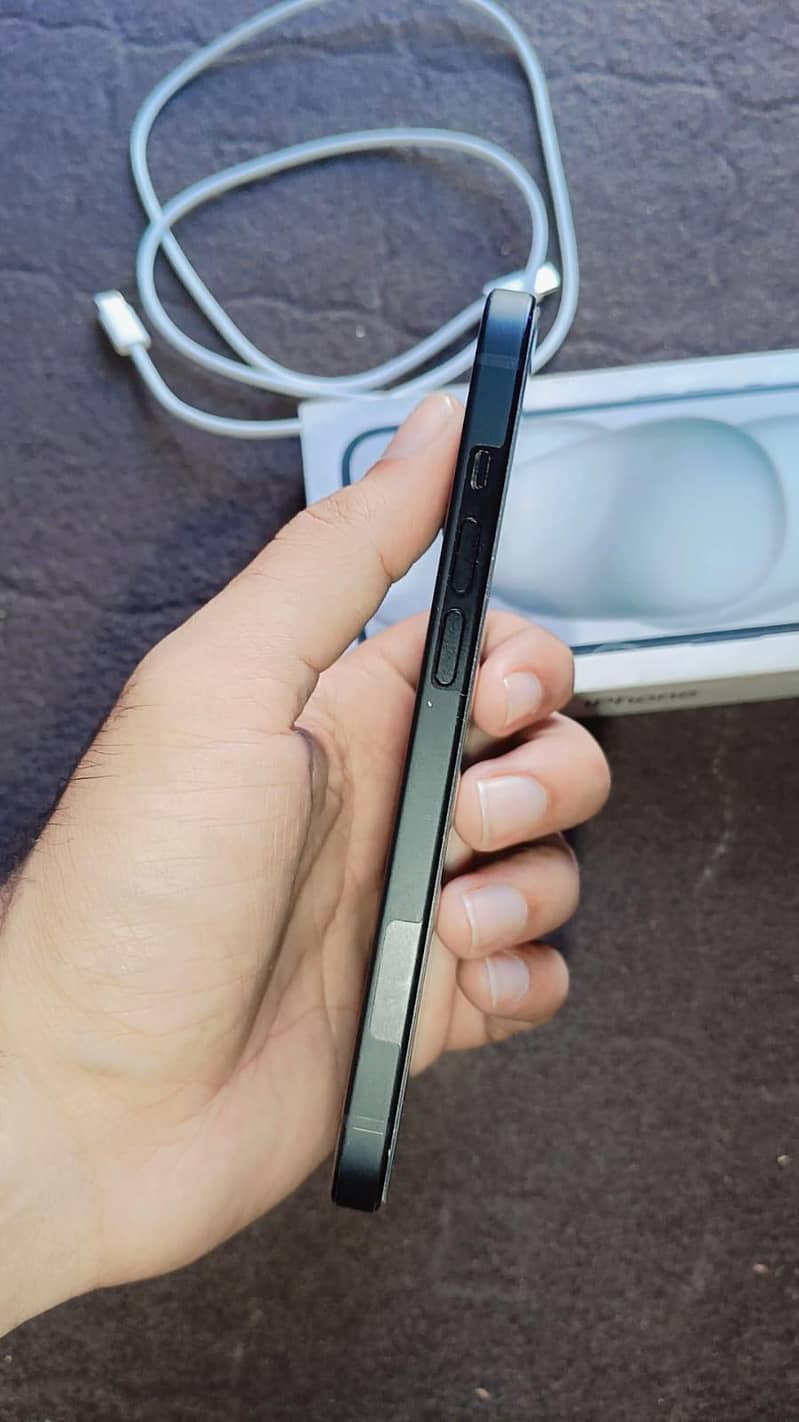 Iphone 15 2