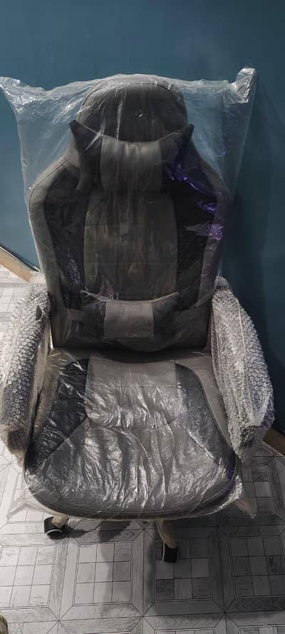 Gaming chairr and Computer Table