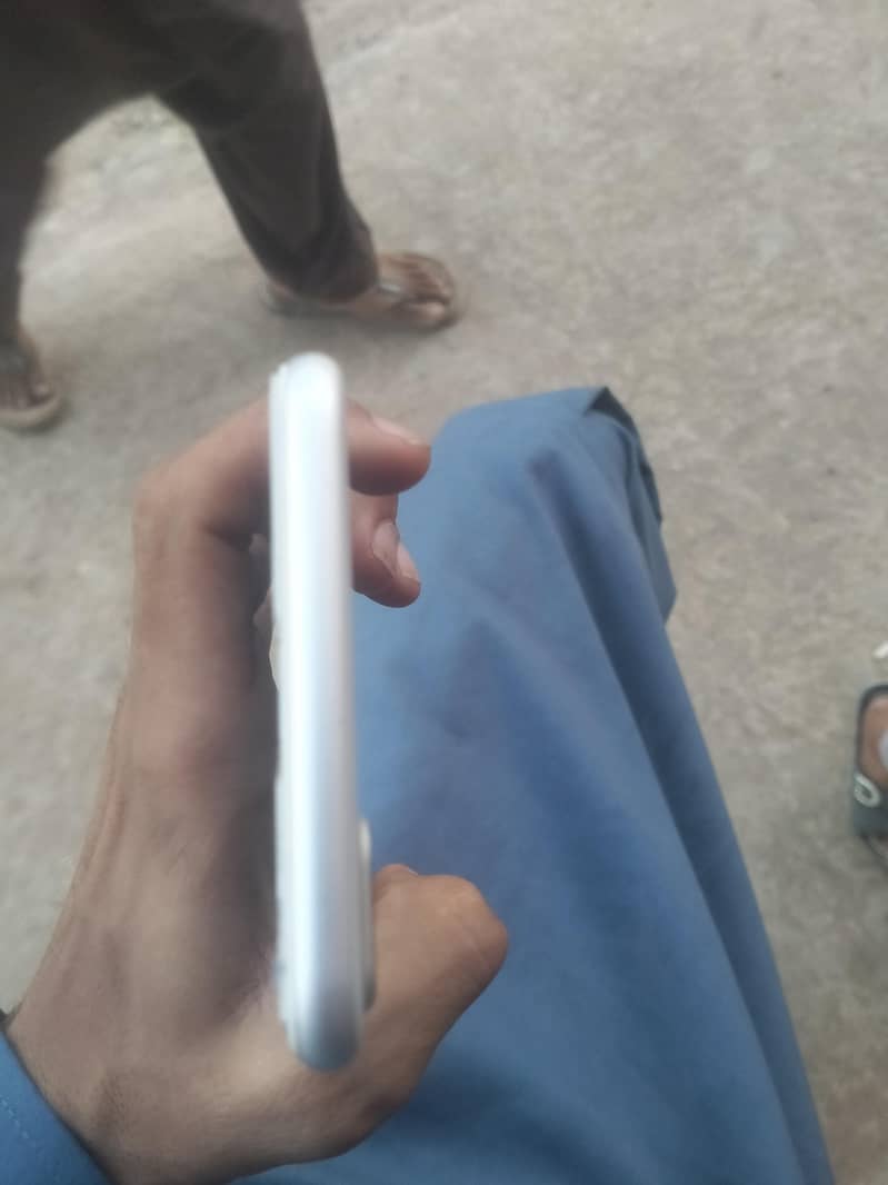 iPhone 7 plus ( Exchange Possible) 5