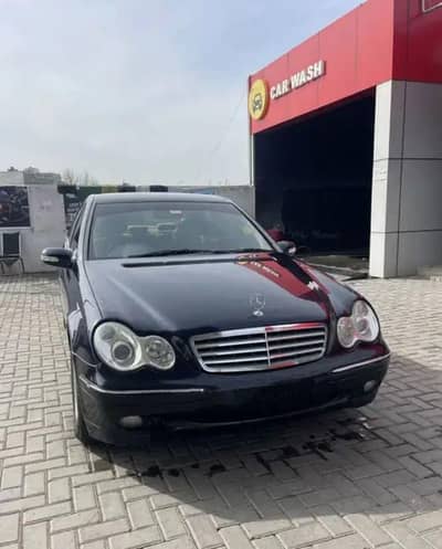 Mercedes-Benz C240