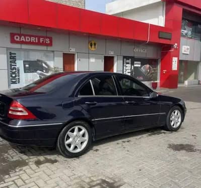 Mercedes-Benz C240