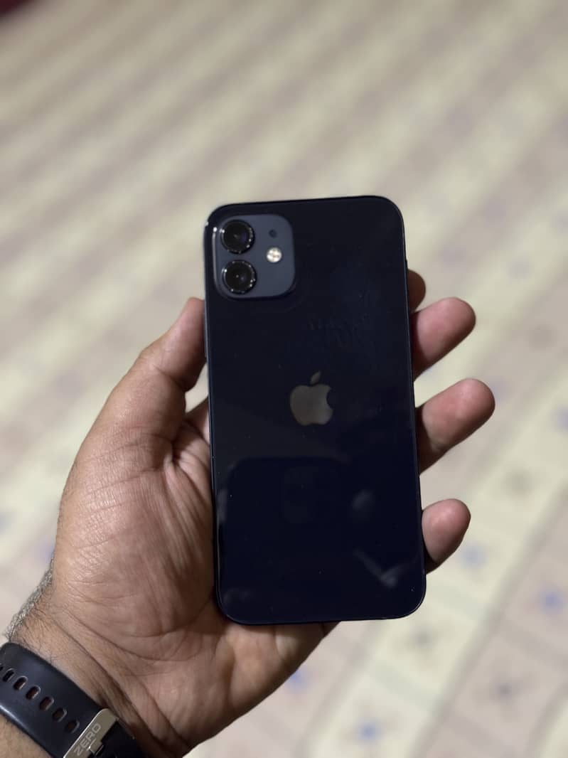 iPhone 12 0