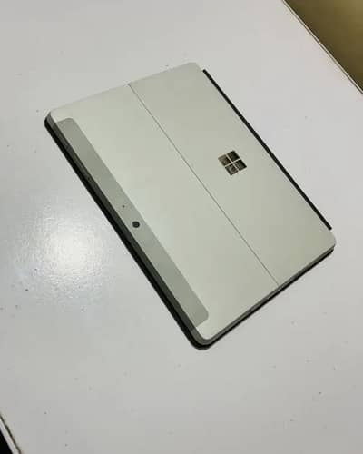 Microsoft Surface Go 2 – M3 8th Gen | 8GB RAM | 256GB SSD | 9/10