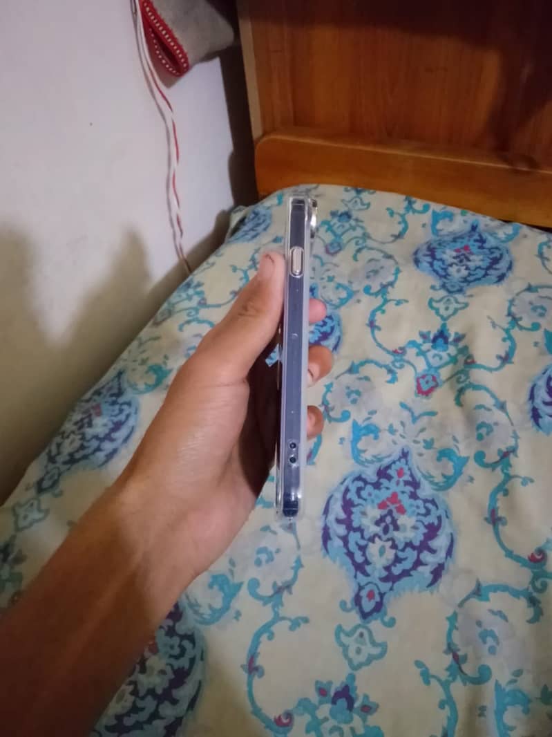 iPhone SE 3 generation 6