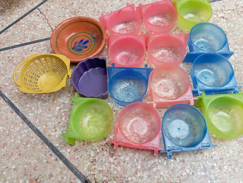 15 Pots only 600 Rs. Used Pots for Sale