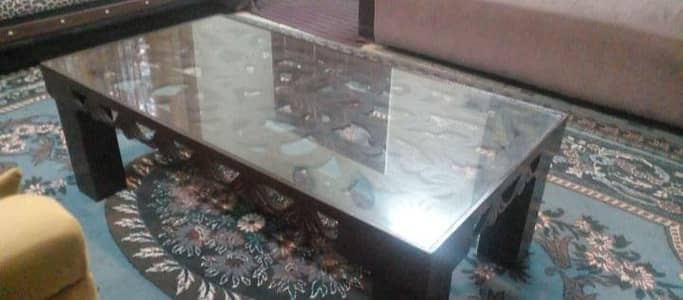 Very beautiful heavy carved center table 03335138001