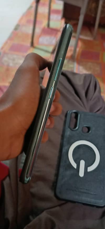 vivo y17 8/256 with box