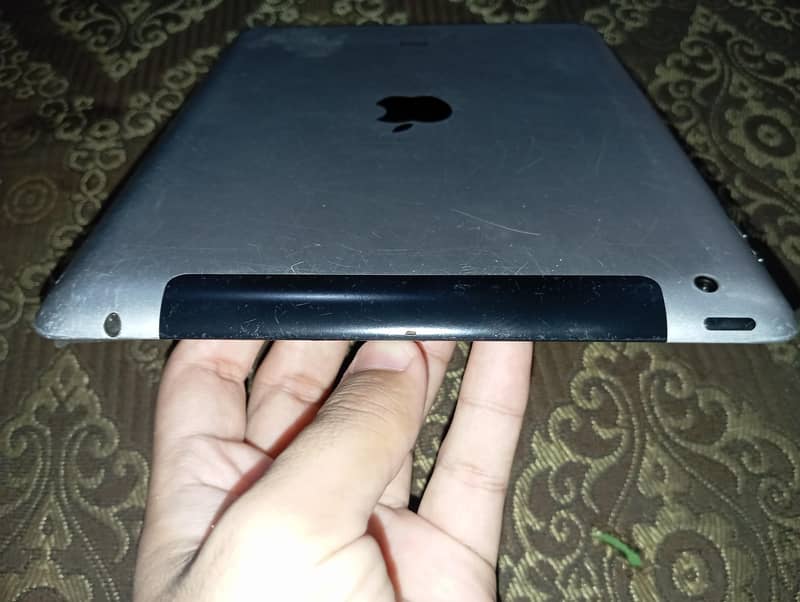 Apple ipad 4th Generation 7
