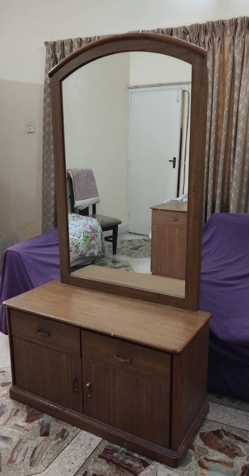Dressing Table, Drawer Cabinet / Divider, Side Table 1