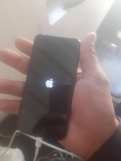 iphone  motorola hr mobile ki difrent price   read add
