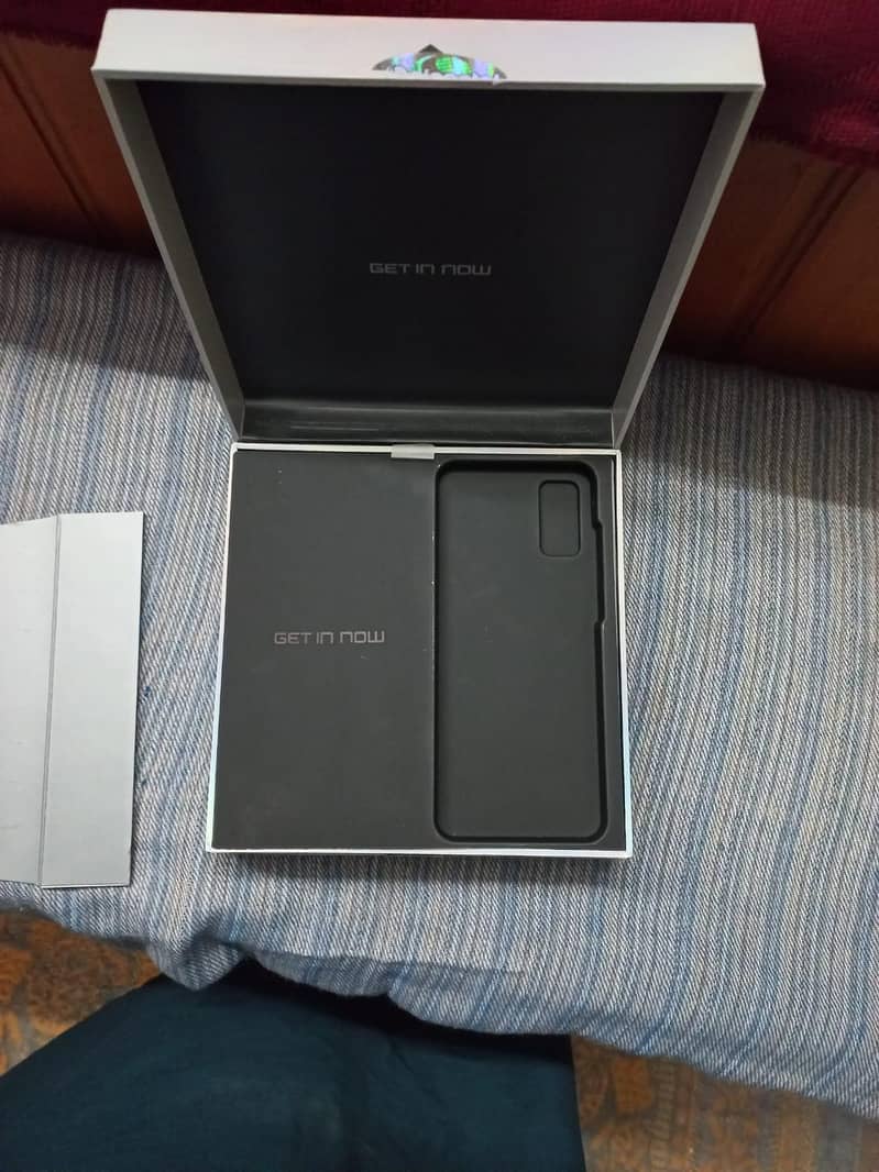 infinix zero flip 1