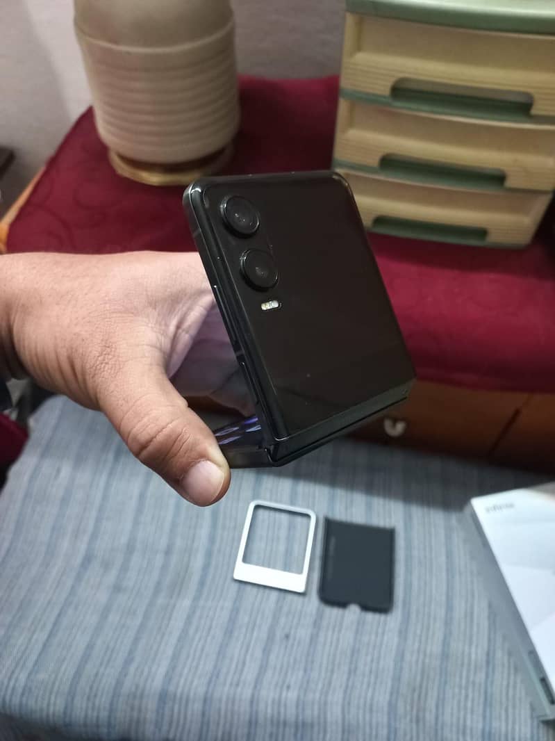 infinix zero flip 6