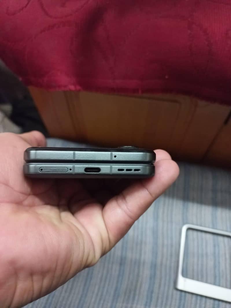 infinix zero flip 9
