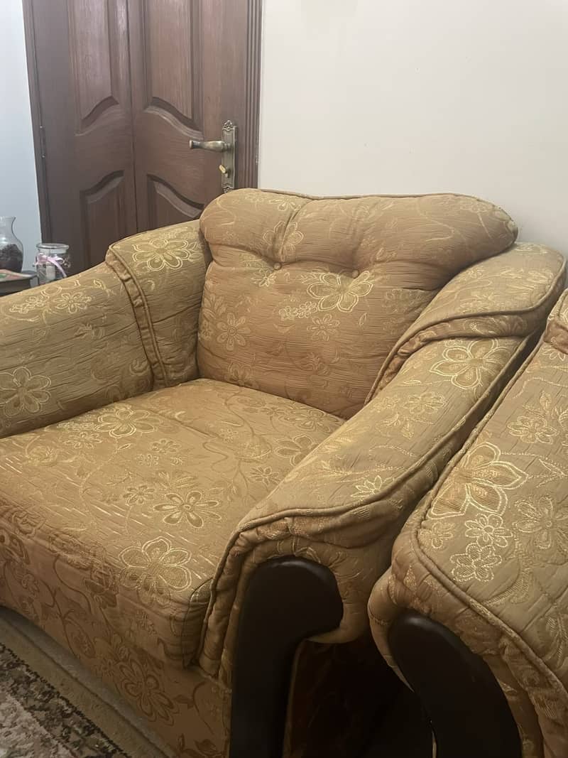 5 seater sofa 0
