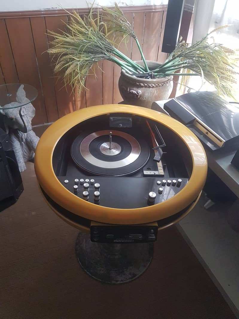 record player 5