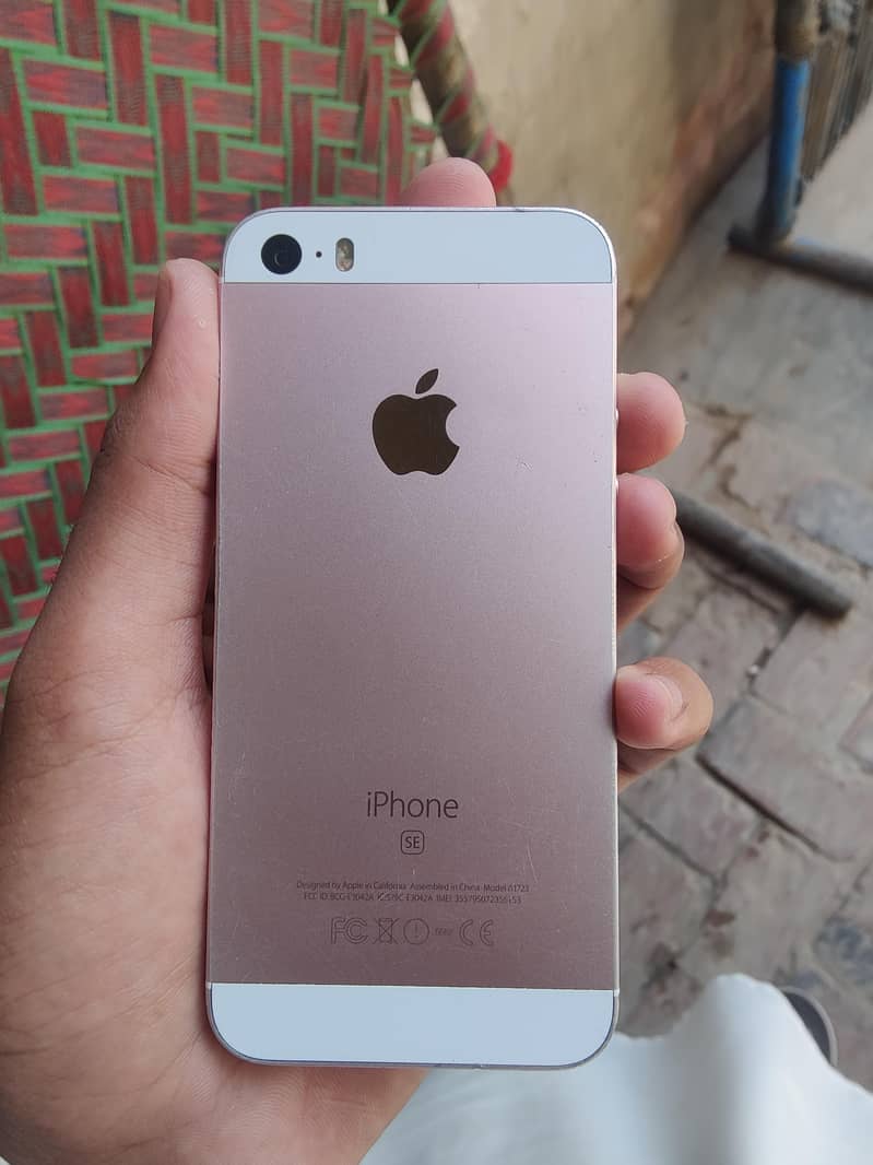 IPhone SE 2016 0