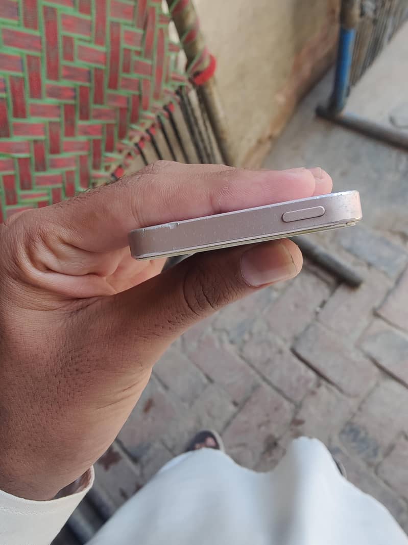IPhone SE 2016 5
