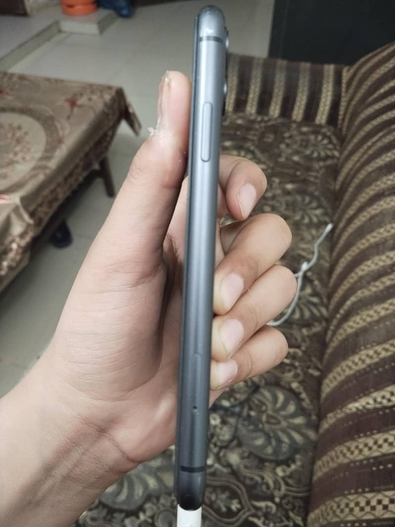 iphone 11 4