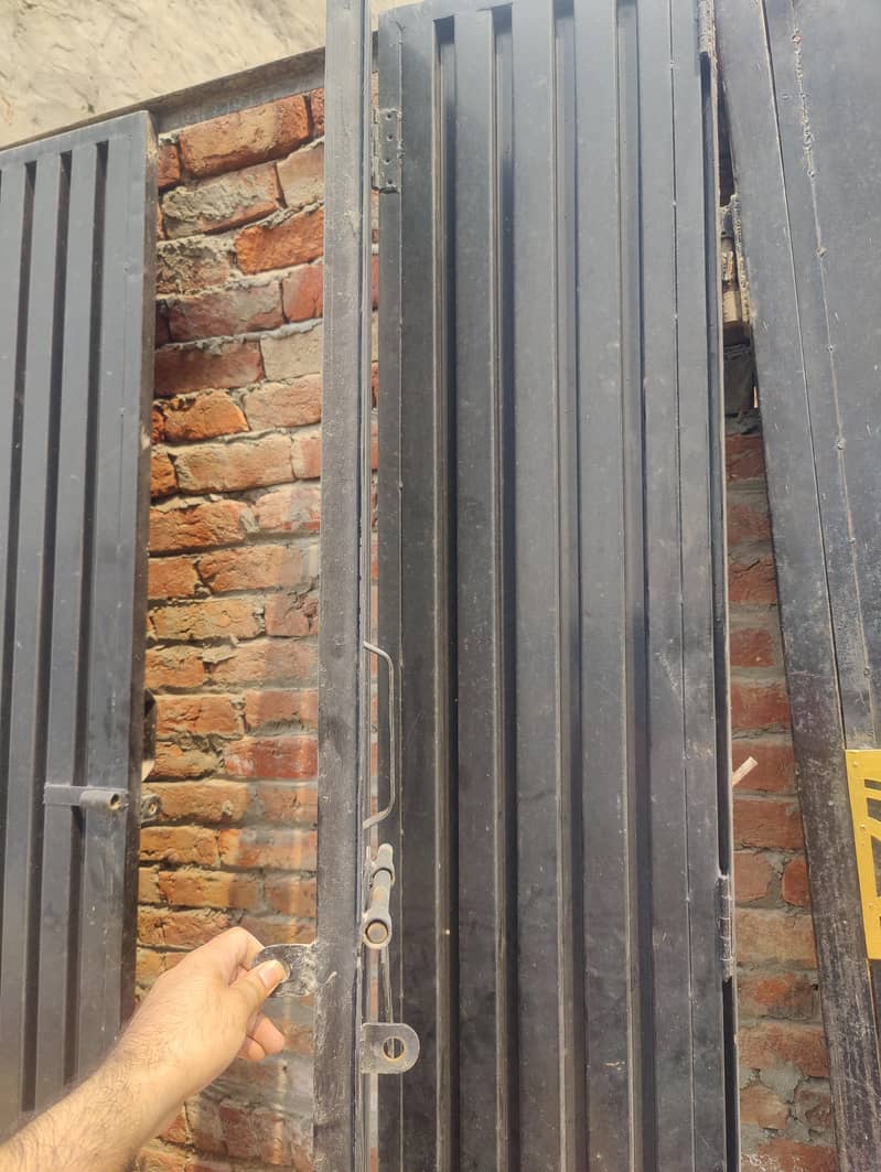 Double foldable door 2