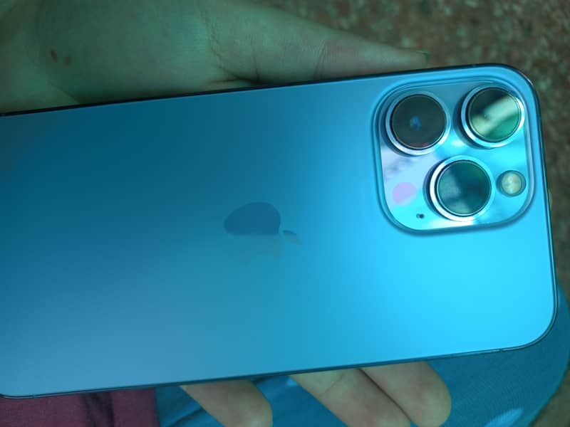 Apple iPhone 13 Pro 1