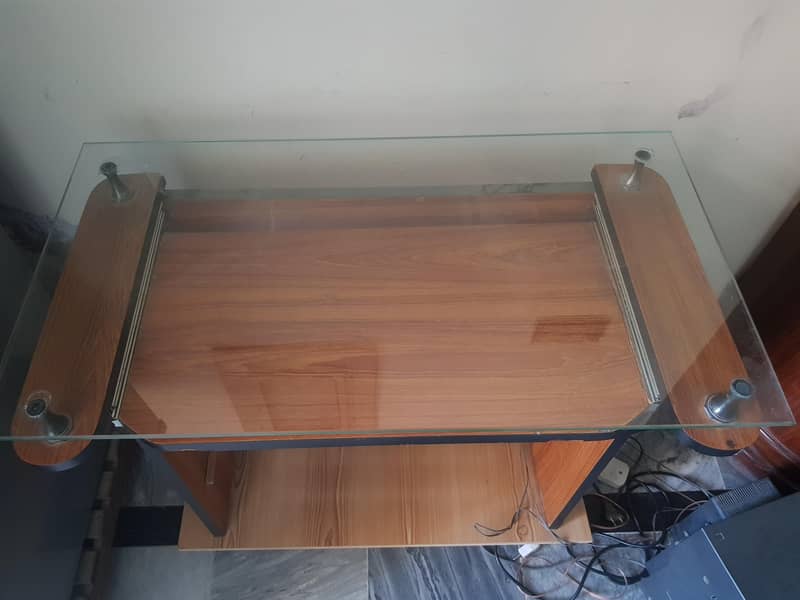 Computer table 1