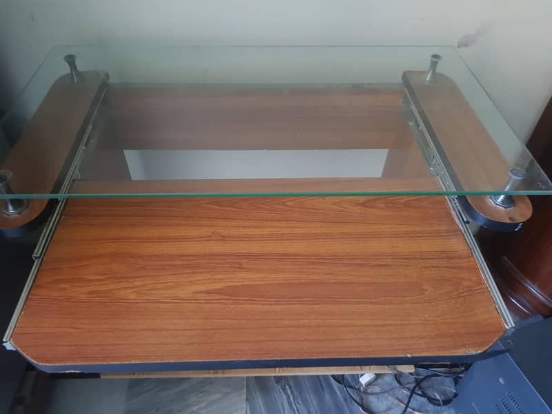 Computer table 3