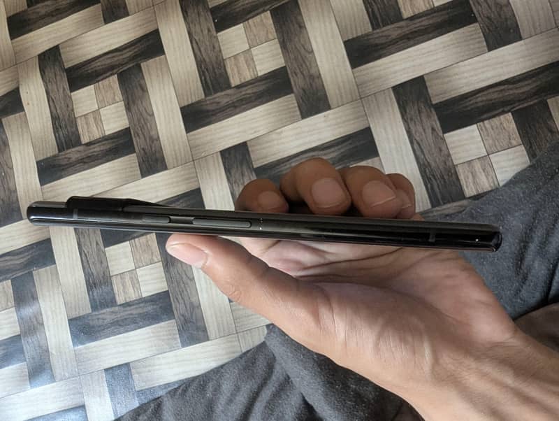 Google pixel 6 pro 9/10 condition 3
