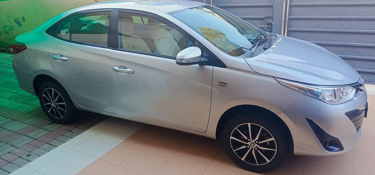 Toyota Yaris Cvti Ativ model late 2021 - Cars - 1114017611