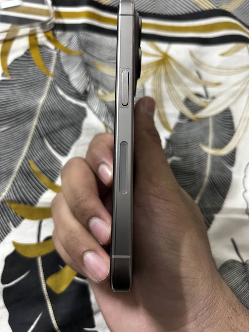 iPhone 15 pro 1