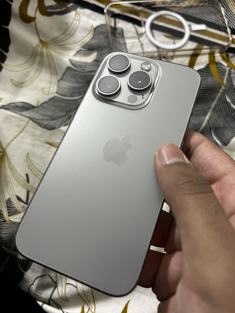 iPhone 15 pro 10