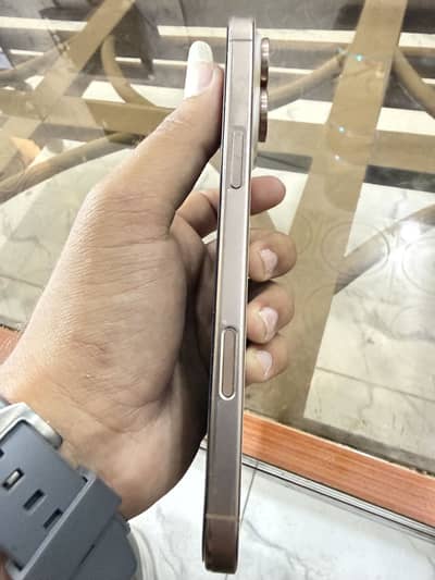 I phone 16 pro max jv box cabel original sath hai 256 gb