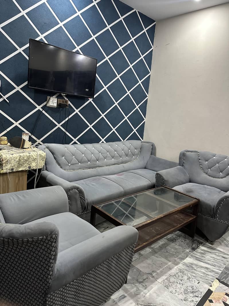 Sofa set 0