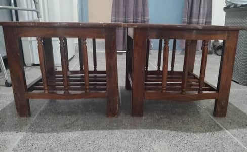 2 small tables urgent for sale in good condition