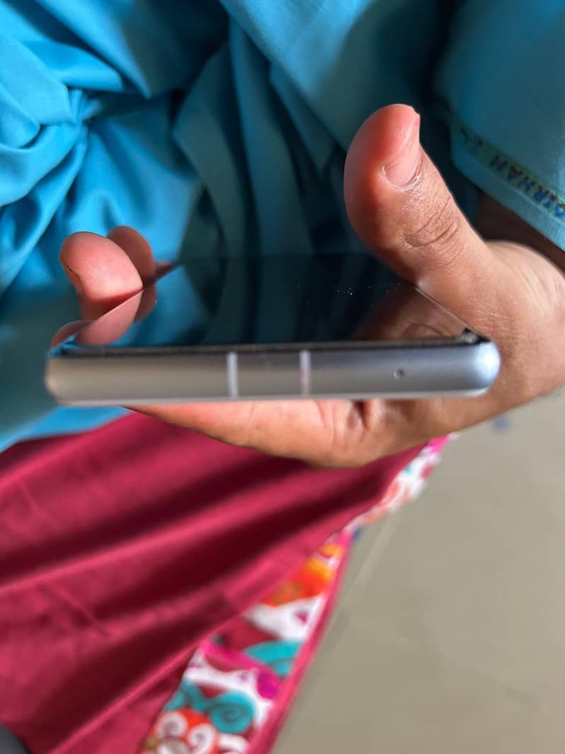 Google pixel 7a 5