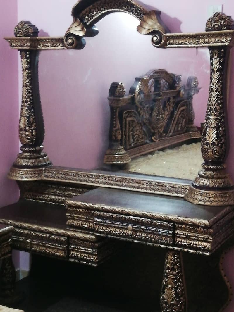 Dressing beautiful condition 0
