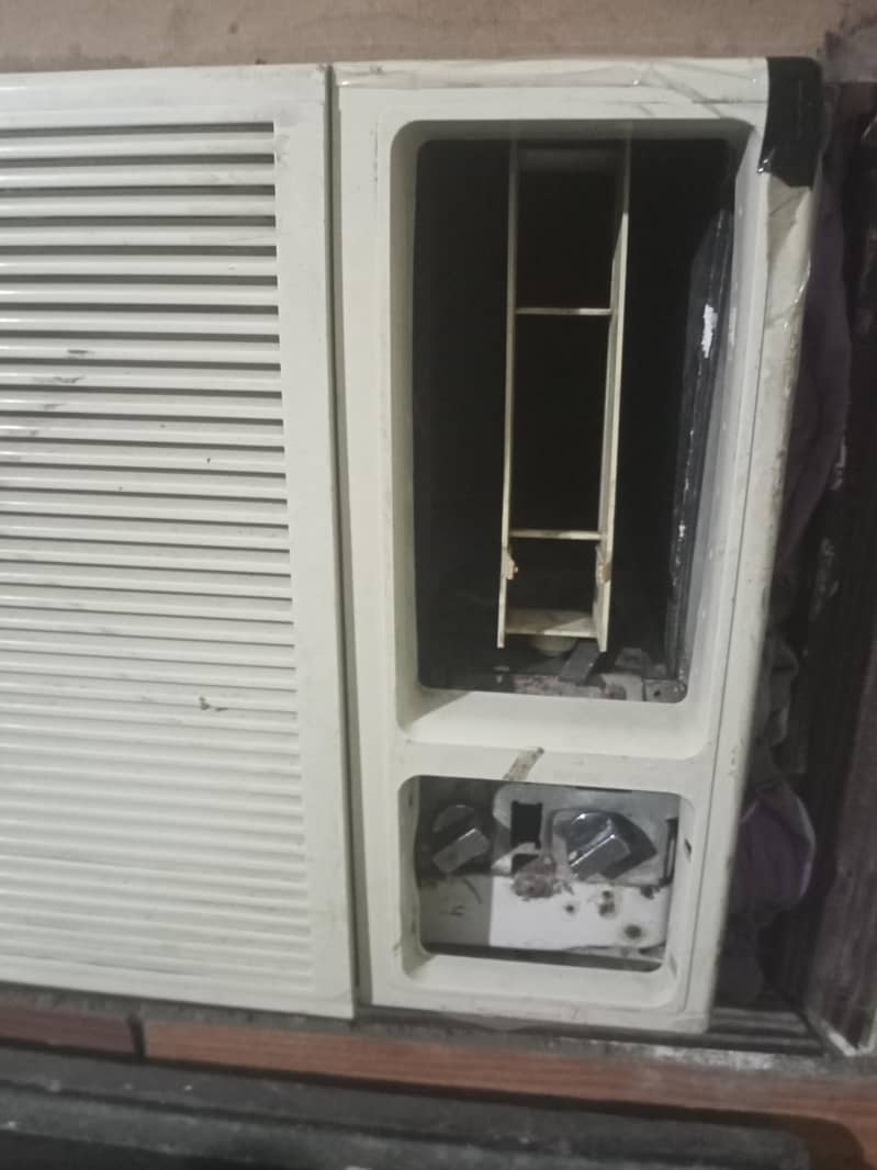 window AC small size 1
