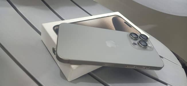 iphone 15 pro Max non active