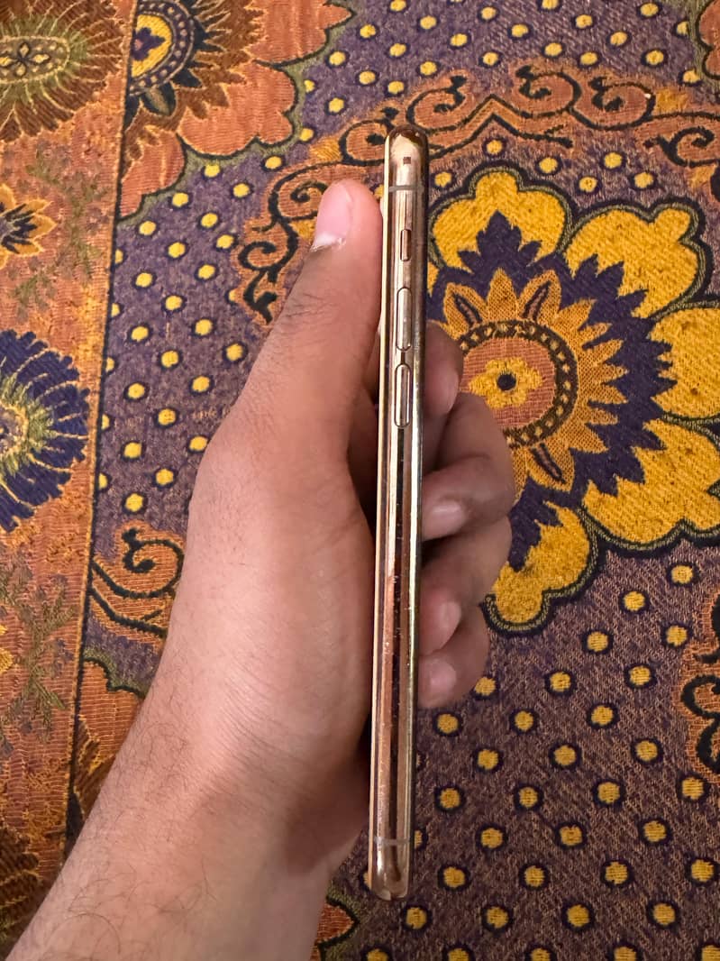iPhone 11 Pro 3