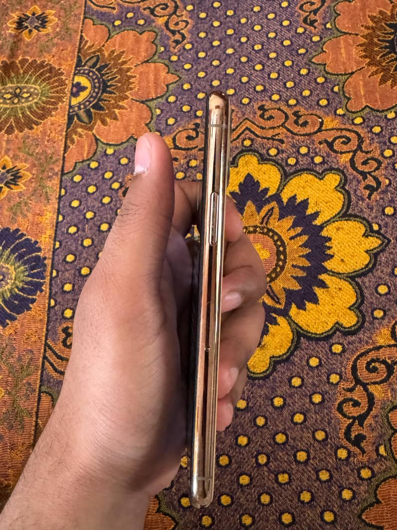 iPhone 11 Pro 5