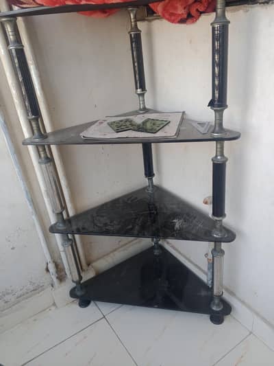 Cornor table 4 step