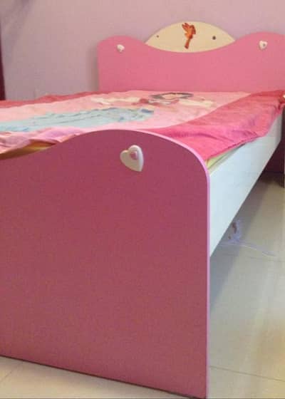 Single Bed with Spring Mattress included (both imported)
