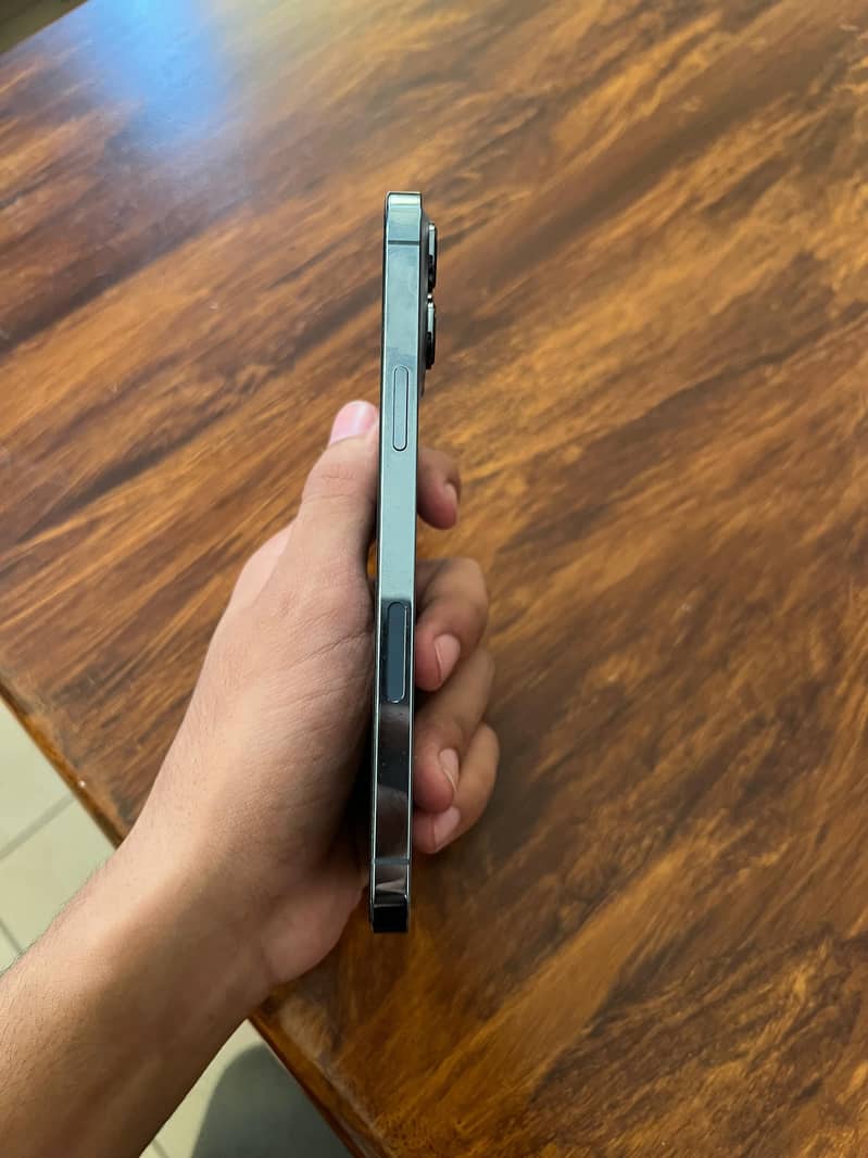 IPhone 13 PRO MAX 3