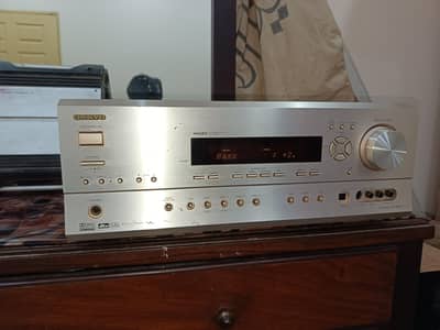 onkyo digital japani amplifier  6.1 channel