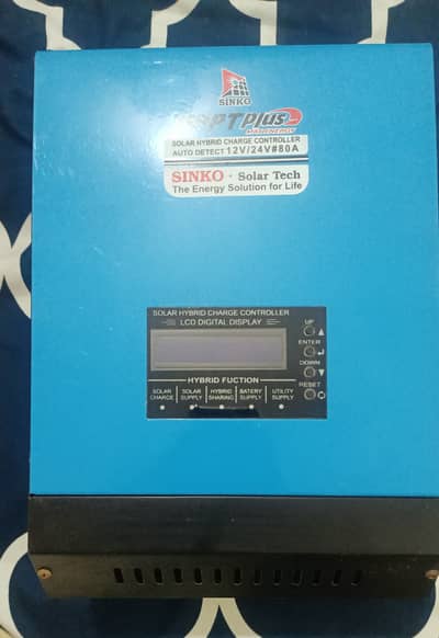 Sinko MPPT HYBRID SOLAR charge controller 80 amp